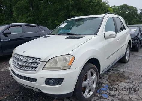 2008 Mercedes-Benz Ml 350 4Matic z USA, uszkodzony, nr VIN 4JGBB86EX8A356235